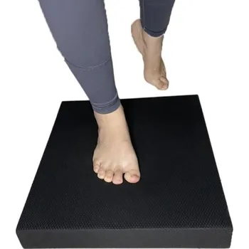 Pěnová balanční podložka na cvičení&nbsp;40 x 33 x 5 cm černá