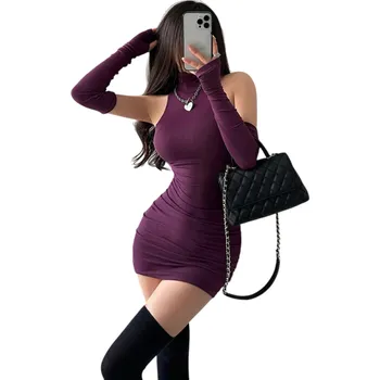 Dámské šaty Minišaty s vysokým límečkem a odhalenými rameny Oddělené dlouhé rukávy Sexy bodycon střih Elegantní večerní šaty Elastický materiál fialová L