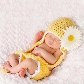 Kojenecká souprava Dívčí set na focení čepice a šortky