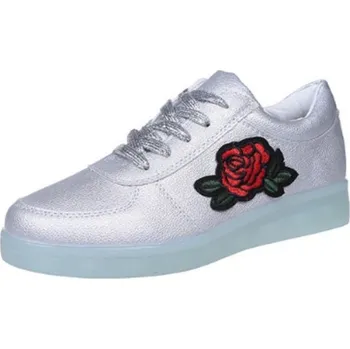 Dívčí obuv Dívčí svítící tenisky s růží stříbrná 37