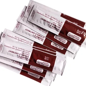 Tetovací barva Regenerační krém proti jizvám po permanentním make upu a tetování Obnovující zklidňující krém proti jizvám Péče o permanentní make up a tetování 50 ks