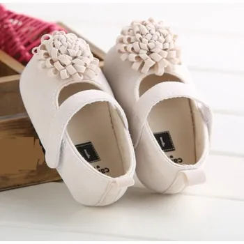 Dívčí obuv Dívčí capáčky s květem A461 bílá 12-18 měsíců