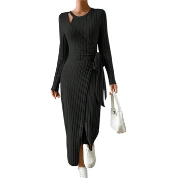 Dámské šaty Žebrované úpletové šaty s dlouhým rukávem a páskem Elegantní pružné midi šaty s rozparkem a asymetrickým výstřihem černá XS