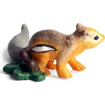 Figurka Figurka veverka s oříšky