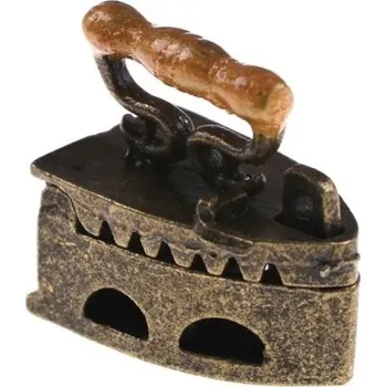 Doplněk pro panenku Kovová žehlička pro panenku 2