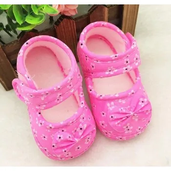 Dívčí bačkory Dívčí bavlněné capáčky s kvítky růžová 6-12 měsíců