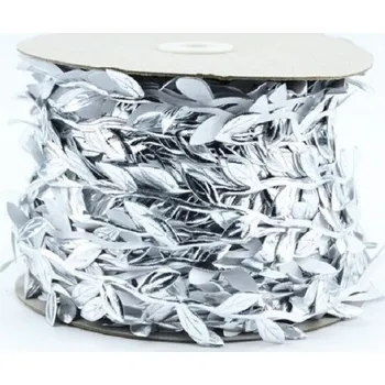 Vánoční dekorace Vánoční girlanda s lístky stříbrná