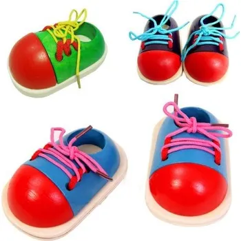 Dřevěná hračka Šněrovací botička