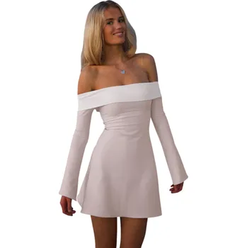 Dámské šaty Krátké šaty s odhalenými rameny a dlouhými rozšířenými rukávy Elegantní střih s širokým lemem ve výstřihu růžová S