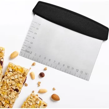 Kráječ na chleba Nerezový kráječ na těsto