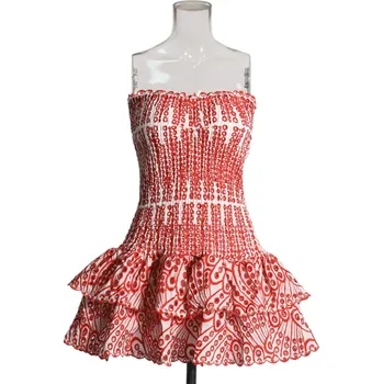 Dámské šaty Krátké letní šaty bez ramínek s pružným živůtkem a volánovou sukní Etno vzor Ideální na dovolenou nebo letní festival červená M