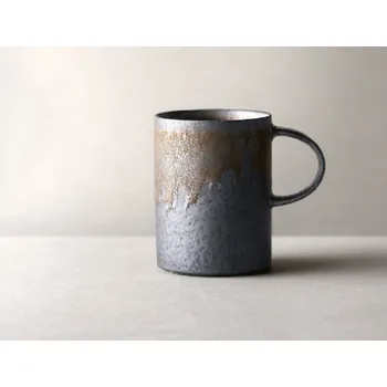 Porcelánový hrnek 1