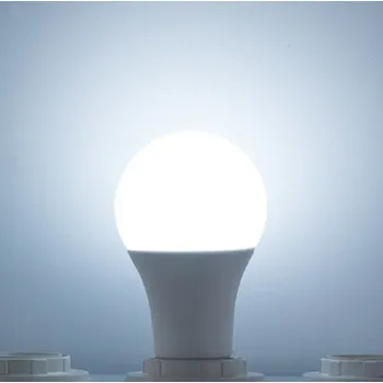 Žárovka LED žárovka s úsporou energie J1360 studená bílá 9W