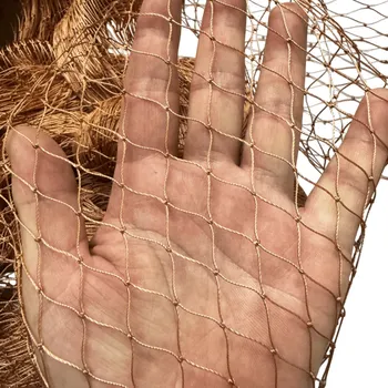 Hnědá nylonová síť proti ptákům 2 x 3 m Oko 2 x 2 cm Ochranná síť na záhony stromy keře balkon pergolu skleník zahrada