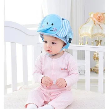 Dětsný nábytek Ochranná dětská helma se zvířátkem modrá