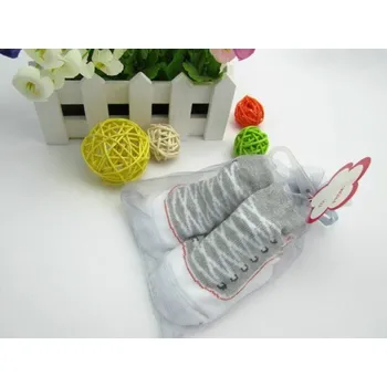 Dětské ponožky s motivem tenisek šedá