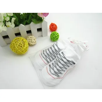 Dětské ponožky s motivem tenisek bílá