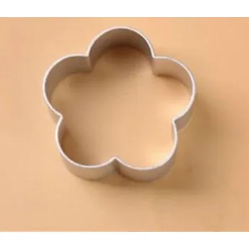 Váleček na těsto Nerezová vykrajovátka na těsto J726 14