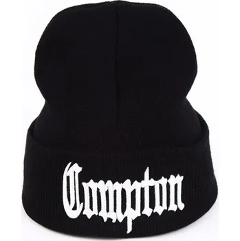 Čepice Zimní čepice s nápisem Compton černá