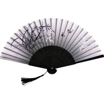 Karnevalový doplněk Čínský dámský vějíř bambusový šedý 21 cm Tradiční orientální doplněk Elegantní skládací vějíř s dekorem na léto i slavnostní příležitosti