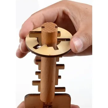 Dřevěná hračka Dřevěný hlavolam ve tvaru klíče