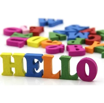 Dřevěná hračka Dřevěná barevná písmena 100 ks