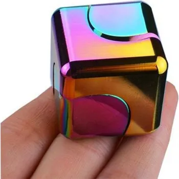 Pomůcka pro výcvik zvířete Spinner cube