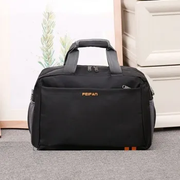 Cestovní taška Taška přes rameno T413 černá S