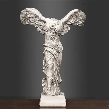 Soška bohyně vítězství Níké bílá 16 cm x 8,5 cm