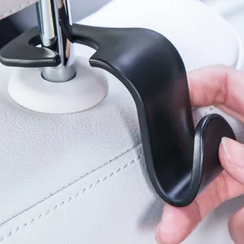 Závěsný háček do auta