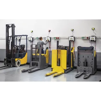 Nabíječka autobaterie nabíječka/stabilizovaný zdroj GYSFLASH 103.24 CNT FV 6/12/24 V, 5-1200 Ah, 100 A, kabely 5 m, menu v češtině 025684