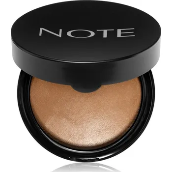 Pudr Note Cosmetique Baked Powder rozjasňující zapečený pudr odstín 03 Caramel Cake 10 g