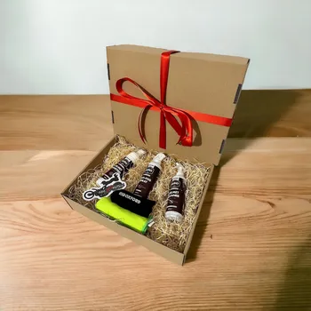 Dárkový potravinový koš Dárkový balíček pro motorkáře s příslušenstvím pro helmu M002-181, M167-171