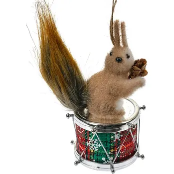 Závěsná dekorace veverka na bubínku – 10x6x11 cm