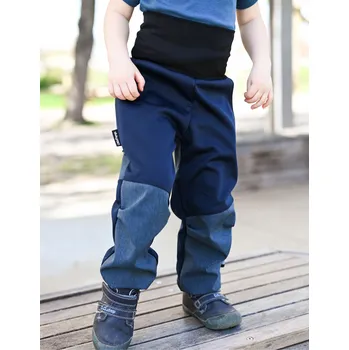 modré rostoucí softshellové kalhoty se zesílenými koleny