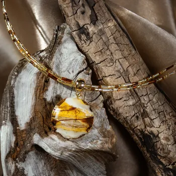 Náhrdelník Lampglas Náhrdelník Golden Hive s 24karátovým zlatem v perle Lampglas