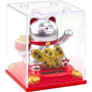 Figurka LEAN Čínská kočka štěstí ve vitrínce – stříbrná, solární figurka