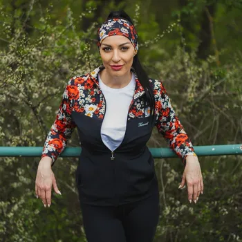 Dámská mikina Černá dámská mikina s máky Velikost: L