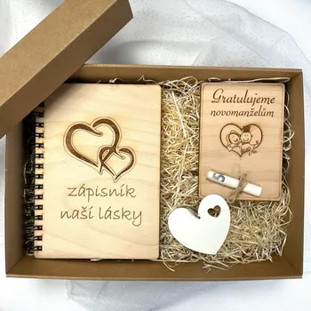Dárková krabička Dárková sada pro novomanžele - přání na bankovky a dřevěný zápisník