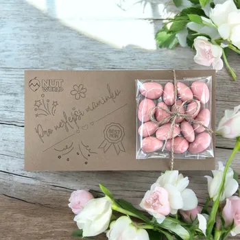 Nutworld.cz Dárková ořechová kazetka 50g - Mandle v jahodovém jogurtu - PRO MAMINKU