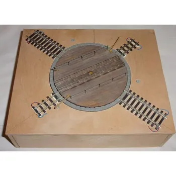 Modelová železnice Točna pro lokomotivy: 2 rozchody H0 a H0e úzkorozchodná, elektrická