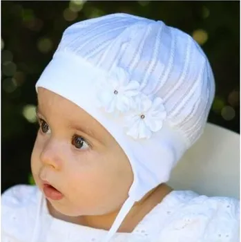 Kojenecká čepice kojenecká čepička s kytičkami Marika velikost 40