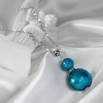 Náhrdelník Lampglas Náhrdelník Blue Mother of Pearl s ryzím stříbrem v perlách Lampglas materiál závěsu a řetízku: chirurgická ocel