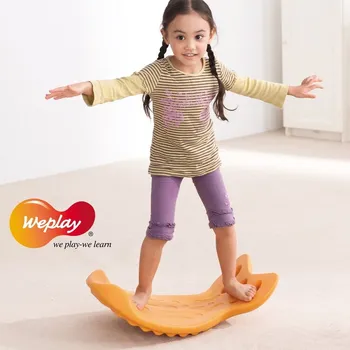 Dřevěná hračka Weplay Balanční deska - Whally Board, oranžová