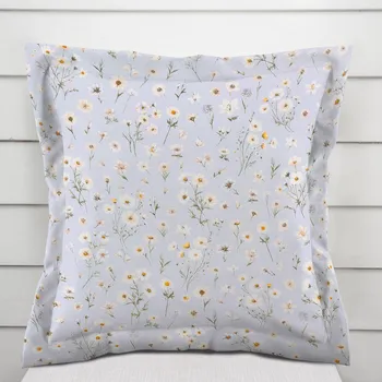 Povlak na polštářek Bavlněný povlak na polštář s lemem Sandra SA-617 Kopretinky na světle modrém 30 x 50 cm