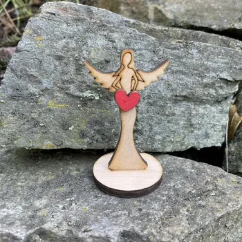 Vánoční dekorace Dřevěný andílek 7,5 cm Barva: Přírodní-červená