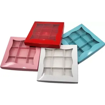 Dárková krabička Ušatá dárková krabička s mřížkou na perníčky 15x15x2 cm