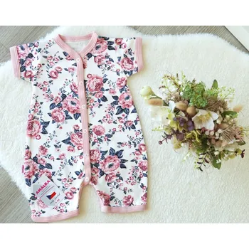 Kojenecký overall AMÁLKA Letní krátký overal, pudrově růžové květy Velikost: 56