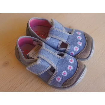 Dívčí bačkory 3F Přezůvky 3BE3/14 květy Velikost: 24
