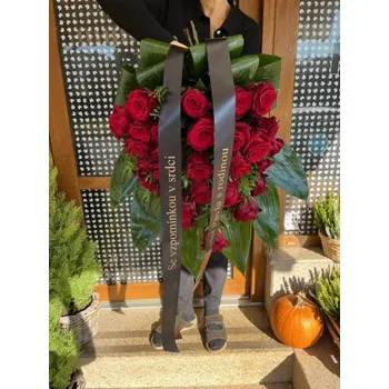 Smuteční dekorace Smuteční kytice Basic, červené růže a zeleň Extra, 24 růží - rozvoz Praha